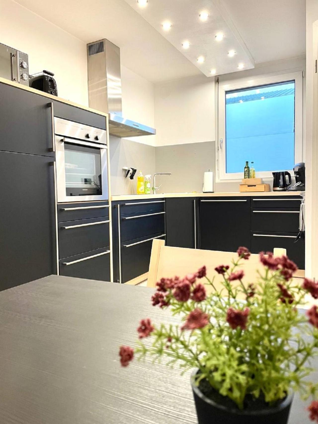 Geraeumiges Ferienhaus In Koblenz Koblenz  Ngoại thất bức ảnh