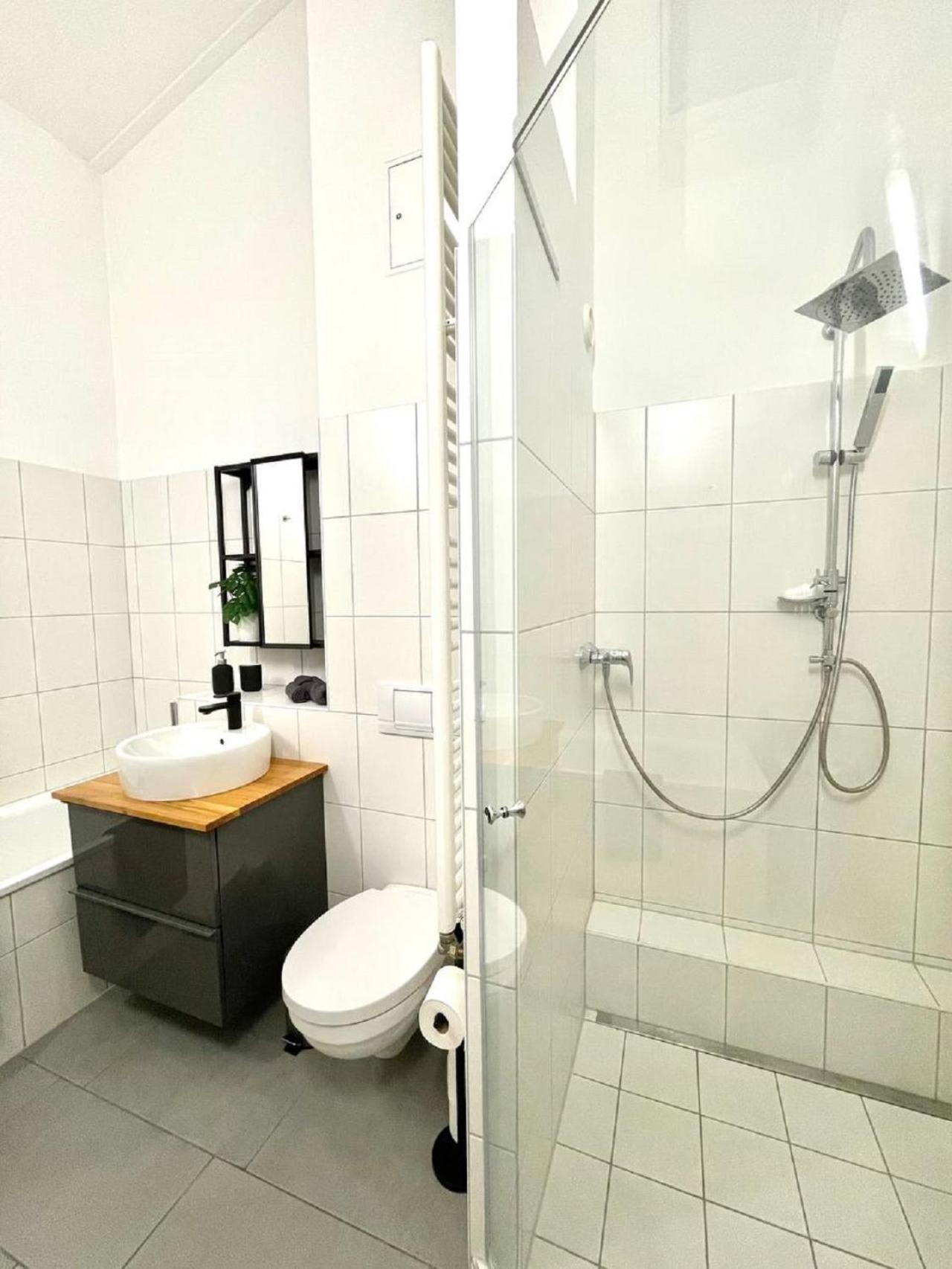 Geraeumiges Ferienhaus In Koblenz Koblenz  Ngoại thất bức ảnh