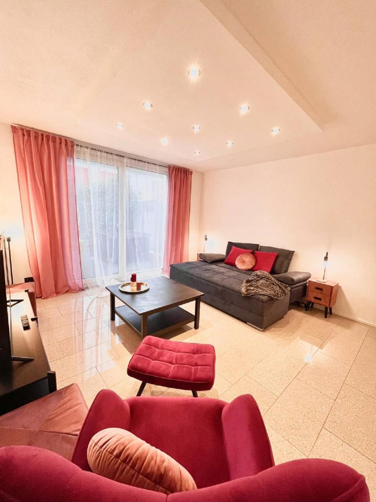 Geraeumiges Ferienhaus In Koblenz Koblenz  Ngoại thất bức ảnh